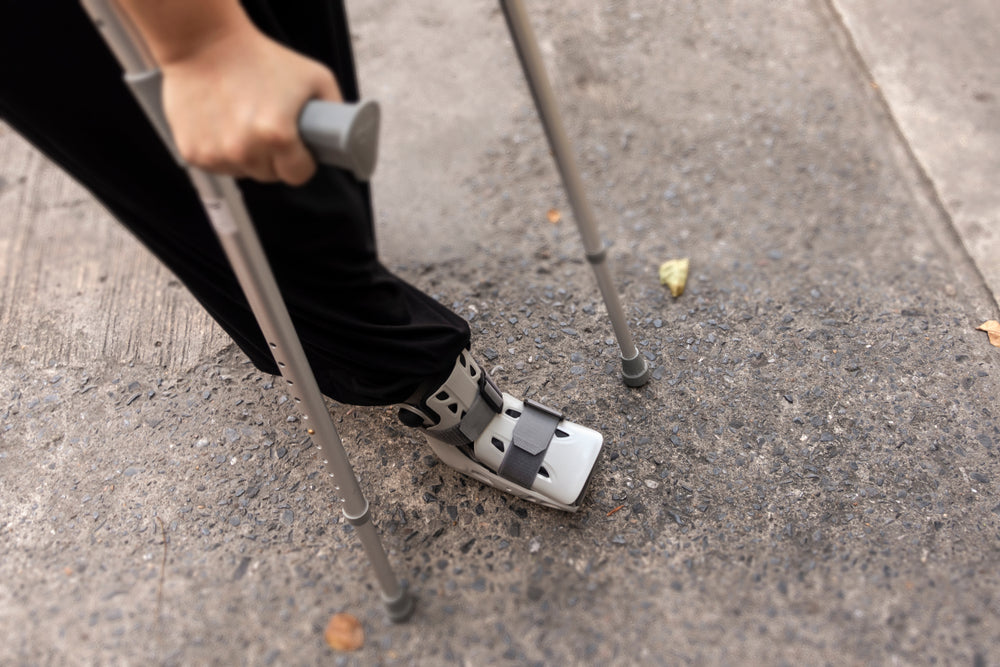 Walking Boot Tips: How to Walk Without Crutches – Get About Mobility